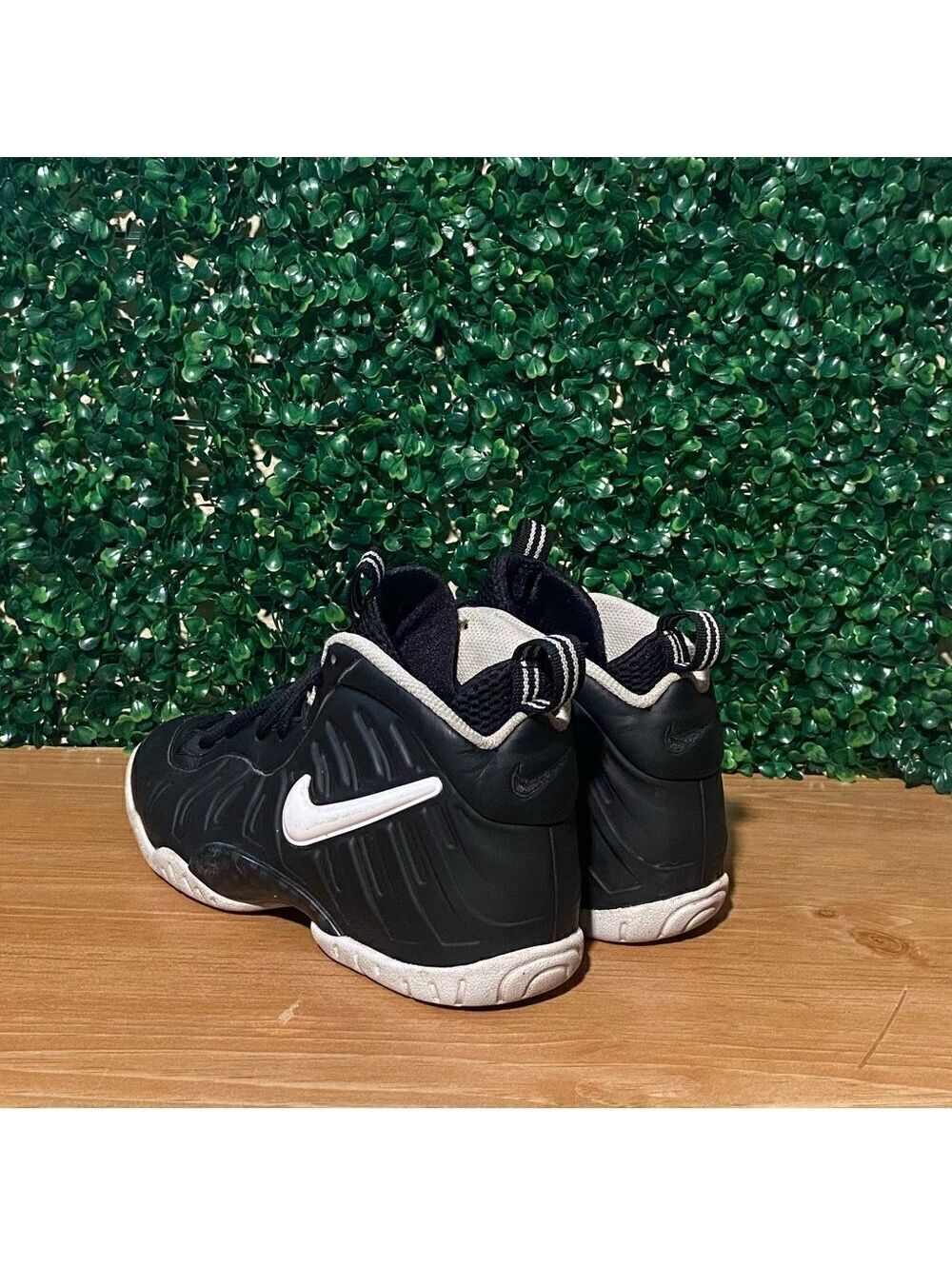 Nike Little Posite Pro GS Dr. Doom Black/White - Picture 3 of 4